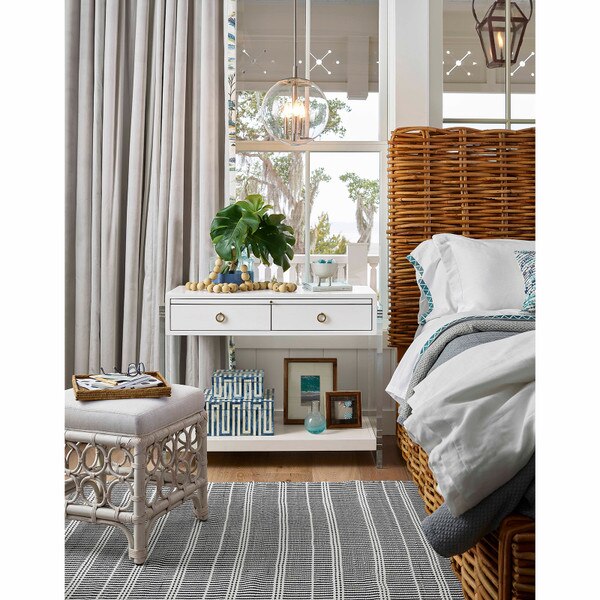 Rattan Stool Lifestyle 160